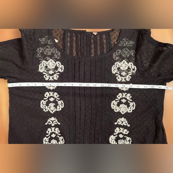 Free People Women's Black Jocelyn Pleated Dot Ruffle Lace Tunic Size Small - Picture 12 of 16